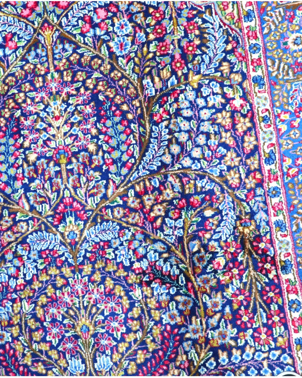 Tappeto Kirman 247x153 cm con fiori e colori intensi per il soggiorno