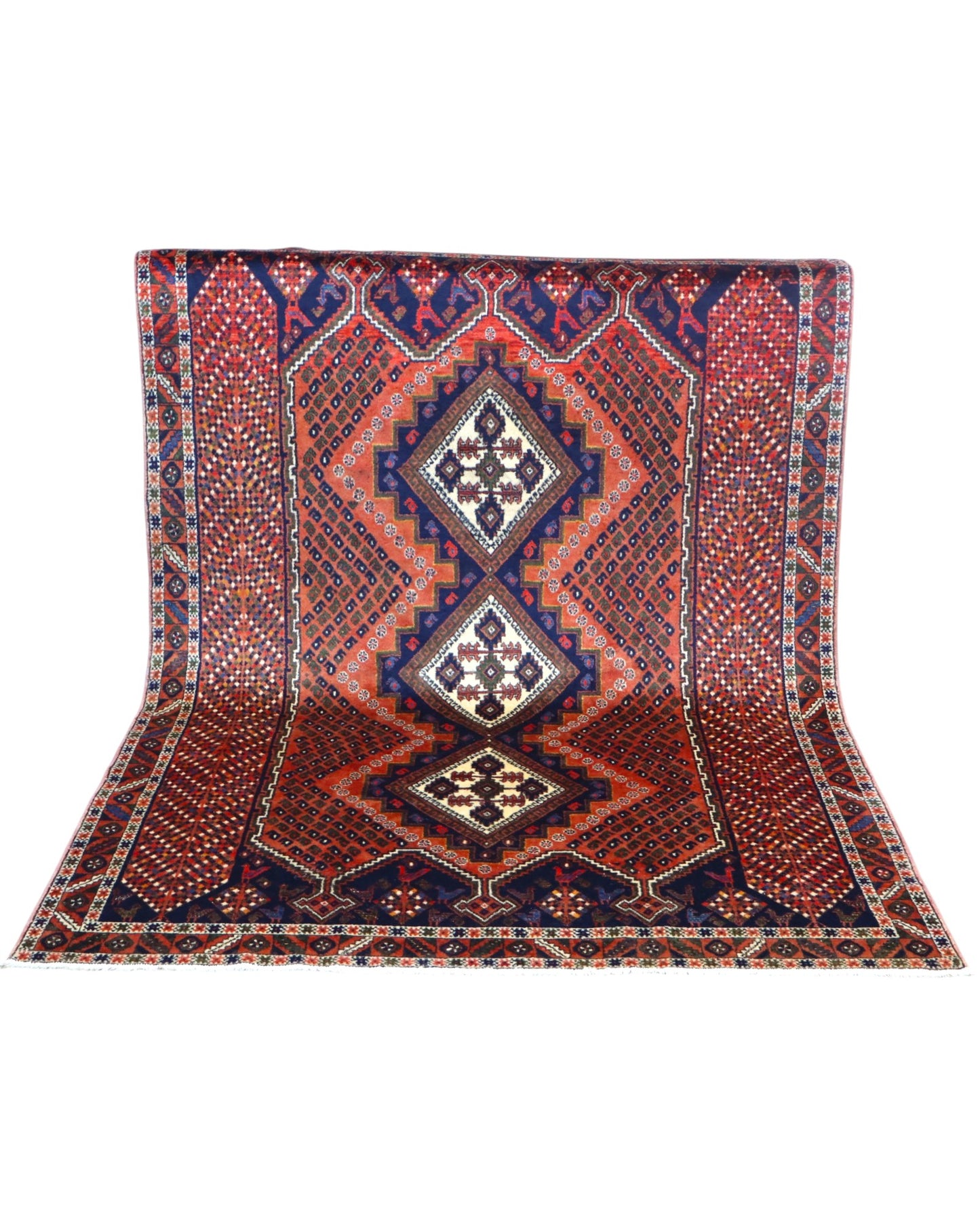 Tappeto persiano Afshari 231x168 cm rosso e avorio per ingresso raffinato.