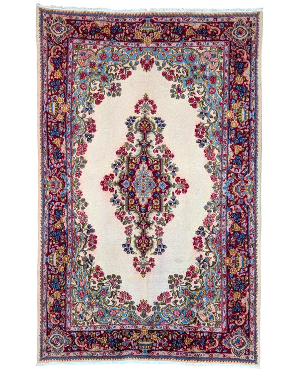 Tappeto Persiano Kirman 233x150 cm bianco e rosso, ideale per soggiorno elegante.