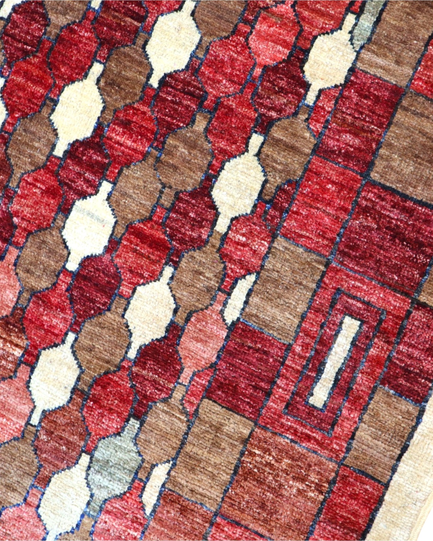 Tappeto 271x187 cm geometrico bordeaux beige e marrone per grandi spazi accoglienti.