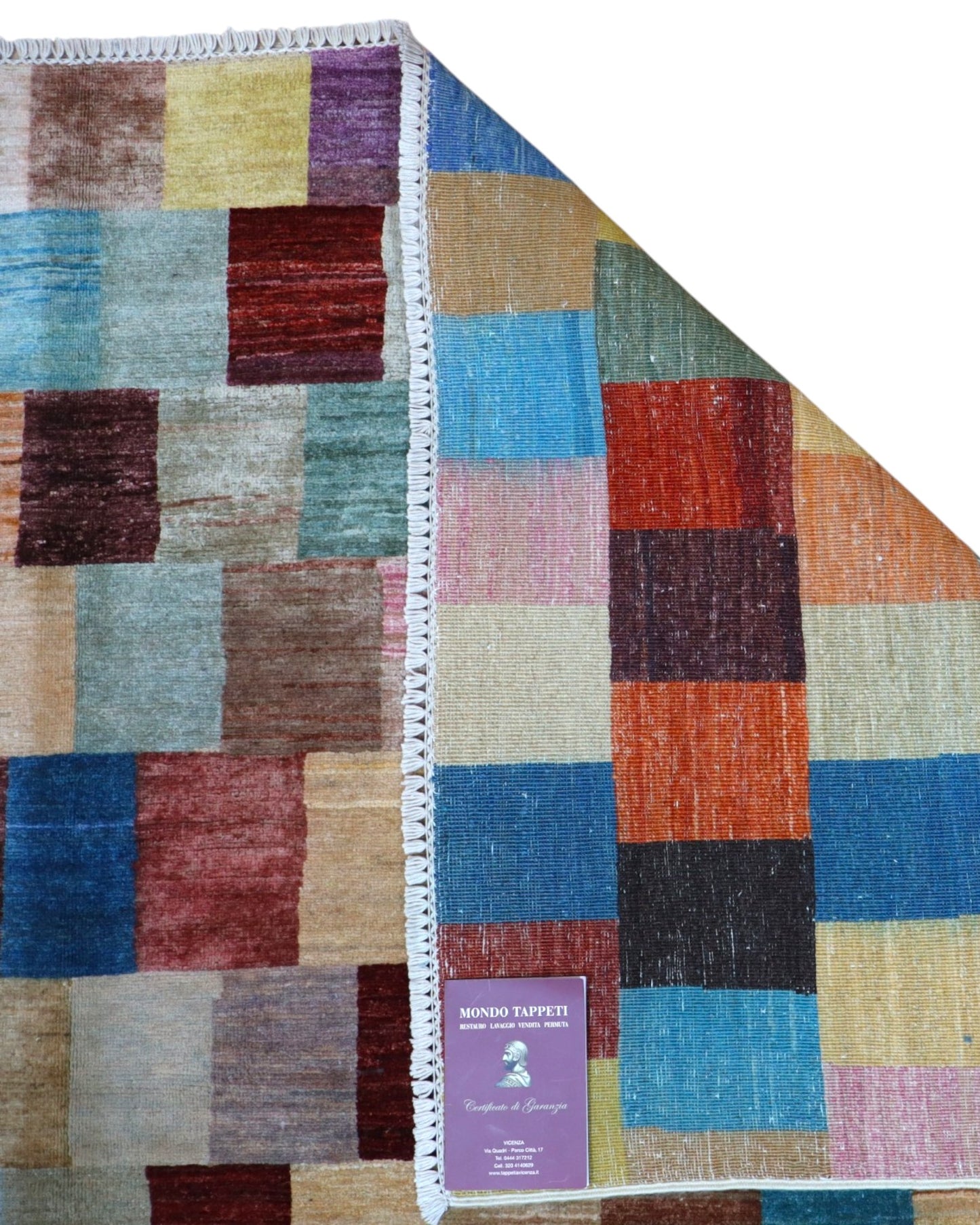 Tappeto 302x240 cm geometrico multicolore per sala da pranzo contemporanea.