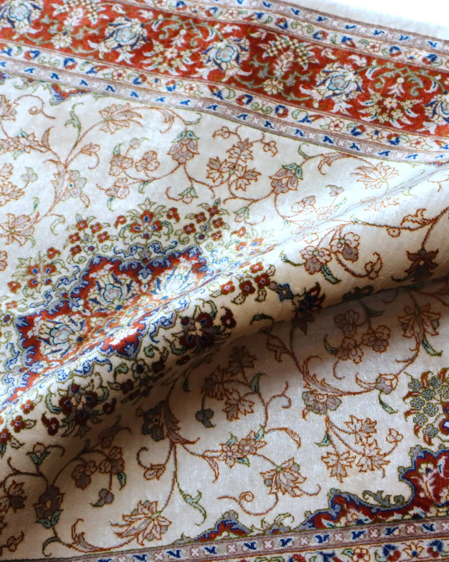 Tappeto Persiano Isfahan 170x110 cm Rosso Floreale Medaglione
