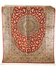 Tappeto Qom 152x97cm annodato a mano, dettagli floreali rosso e blu