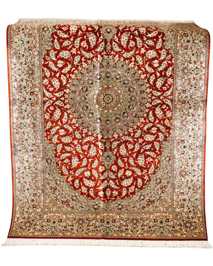 Tappeto Qom 152x97cm annodato a mano, dettagli floreali rosso e blu