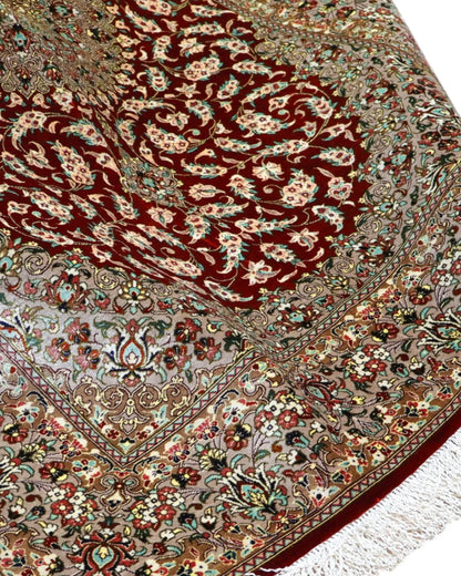 Elegante tappeto Persiano 152x97cm Qom con disegno medaglione e cornice floreale