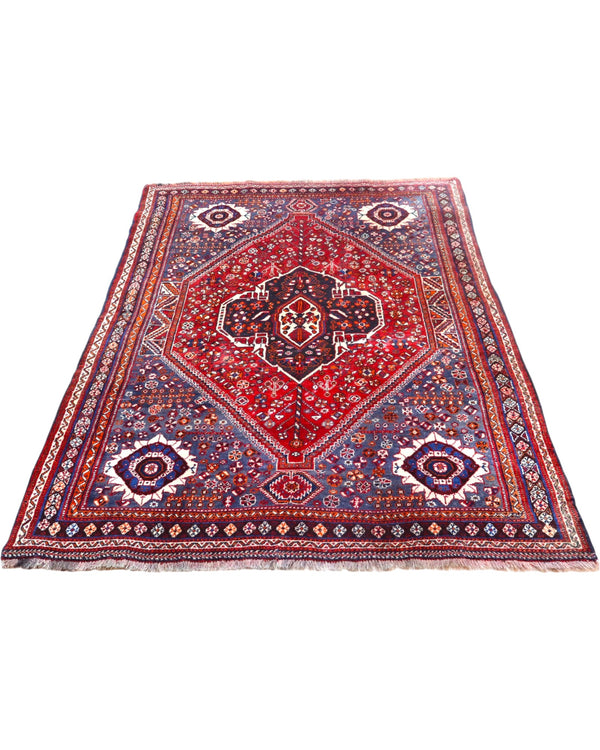 Tappeto rosso e blu 233x150 cm, perfetto per camere da letto eleganti.