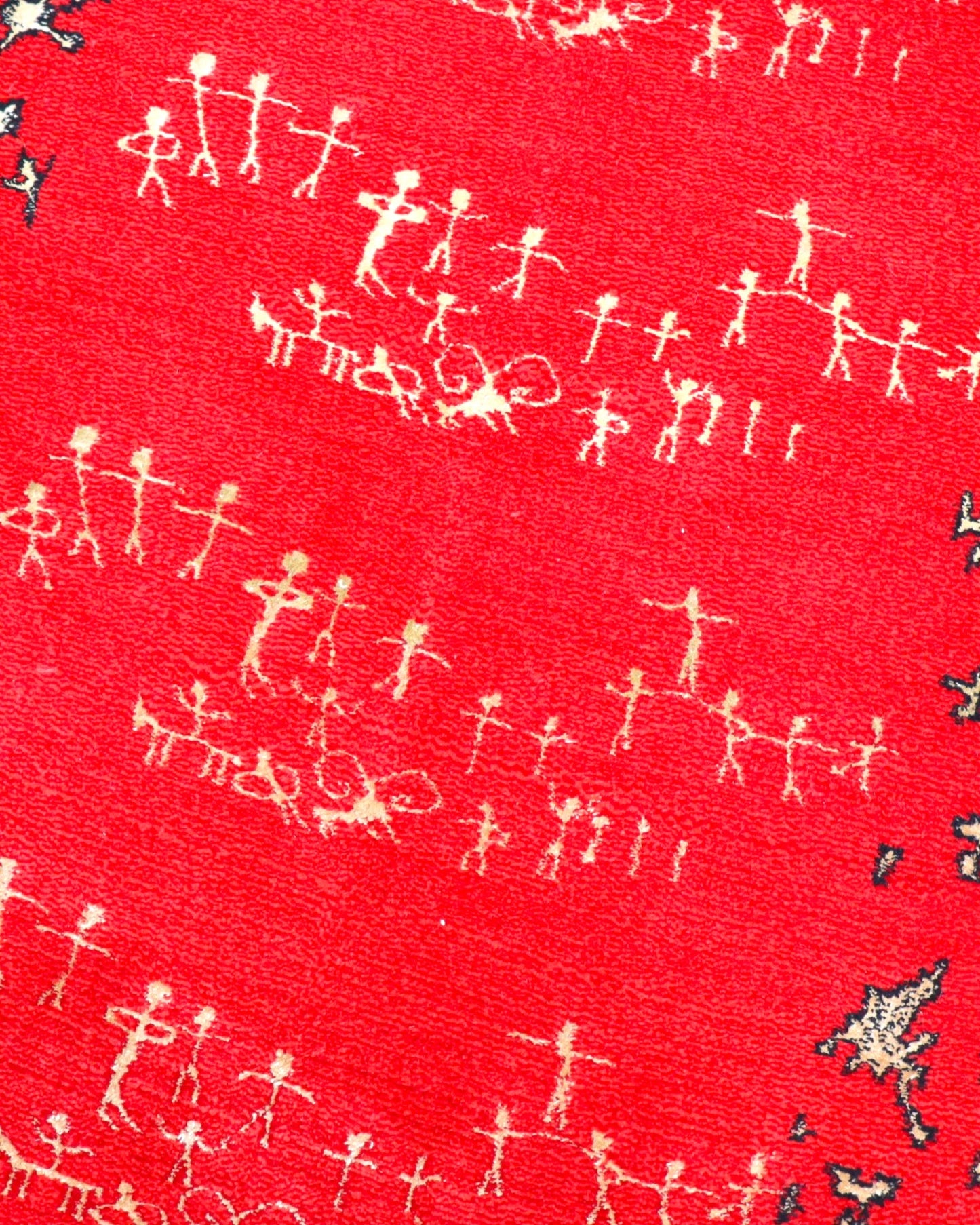 Tappeto Sanneh figurativo rosso 145x99 cm in camera da letto