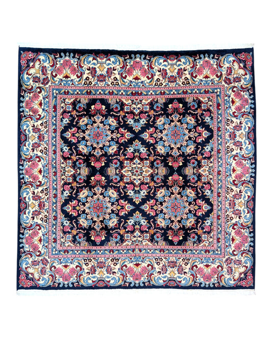 Tappeto Varamin in blu persiano, rosa antico e verde, annodato a mano in Persia con cotone e lana mista seta. Certificato di autenticità incluso.