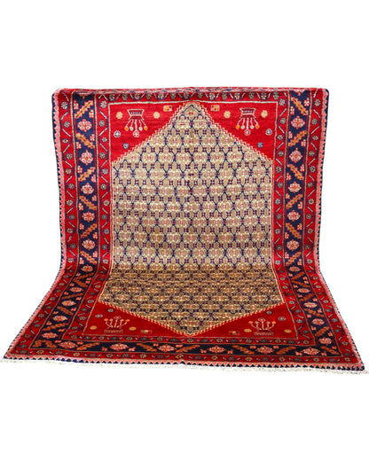 Tappeto 215x145 cm beige con bordo rosso e blu per camera accogliente.