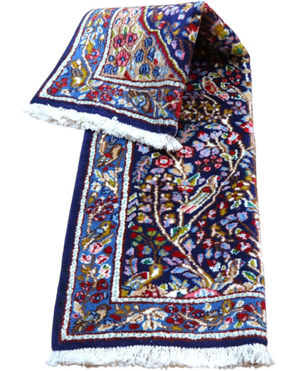 Tappeto persiano blu con dettagli colorati 145x89 cm per soggiorno