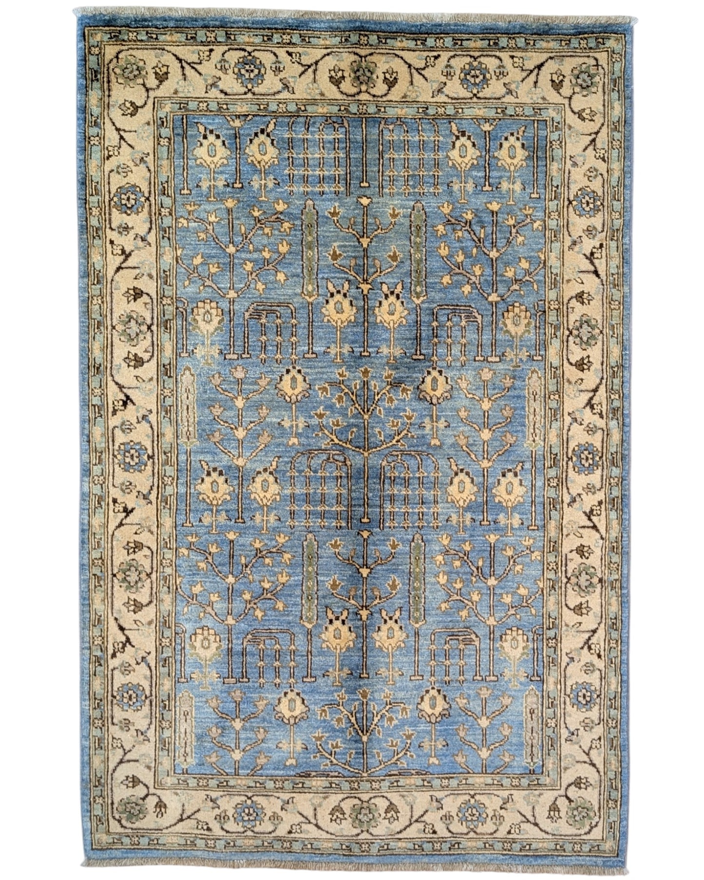 Tappeto Ziegler 188x123 cm con disegno floreale su fondo azzurro e bordura beige, perfetto per arredamenti eleganti e moderni.
