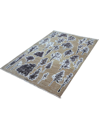 Tappeto Moderno 177x122 cm con fondo beige e motivi ad albero in nero e grigio, tramato ed annodato a mano, provenienza Afghanistan.