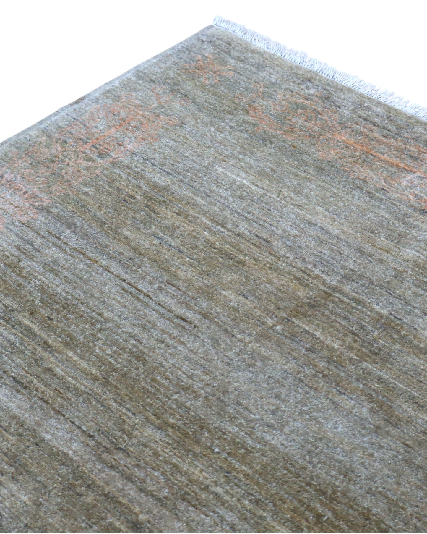 Tappeto Moderno 163x127 cm, lana annodata a mano, fondo grigio-marrone con decorazioni tono su tono aranciate.