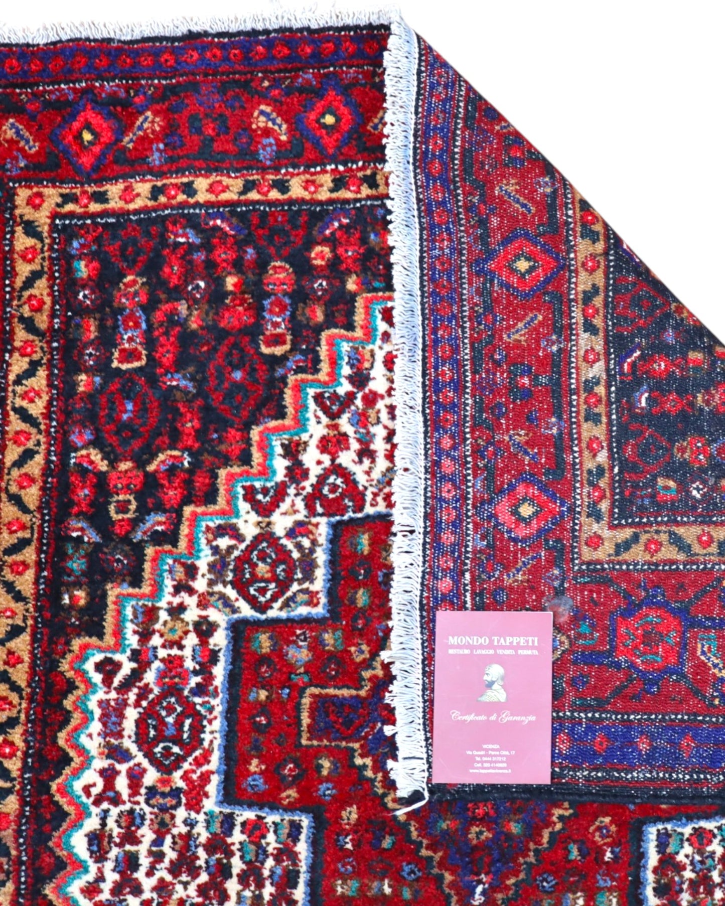 Tappeto elegante 138x130 cm rosso stile persiano in spazio moderno