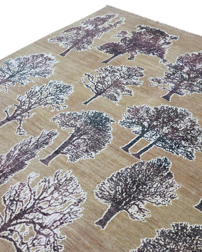 Tappeto moderno 300x202 cm Persia con motivo di alberi stilizzati su fondo beige, annodato a mano in lana naturale.