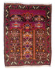 Tappeto persiano 116x91 cm rosso con motivi tribali in soggiorno elegante