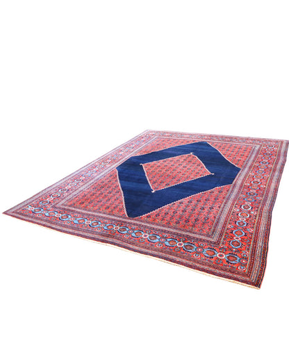 Tappeto Doraghsh persiano 377x297 cm rettangolare, annodato a mano, con campo blu e motivo centrale rosso a diamante.