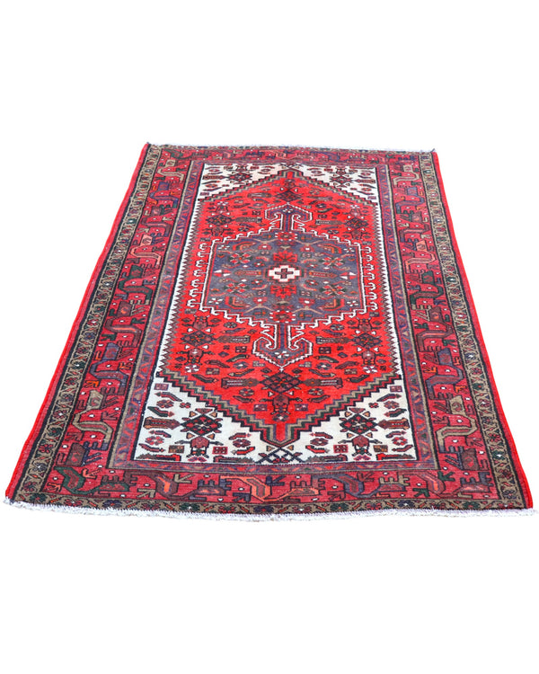 Tappeto Hamedan 191x126 cm annodato a mano, rettangolare, fondo rosso con dettagli geometrici, realizzato in cotone e lana con colori vegetali.