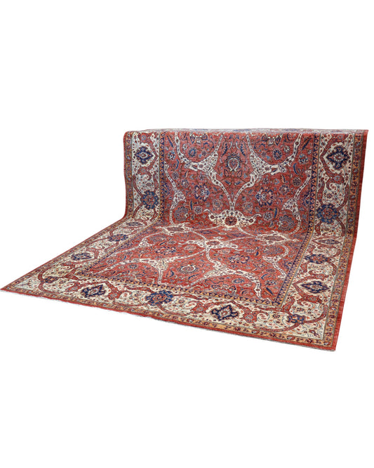 Tappeto Heriz marrone bruciato con cornice beige e motivi decorativi, annodato a mano in Persia con lana e cotone tinti con colori vegetali.