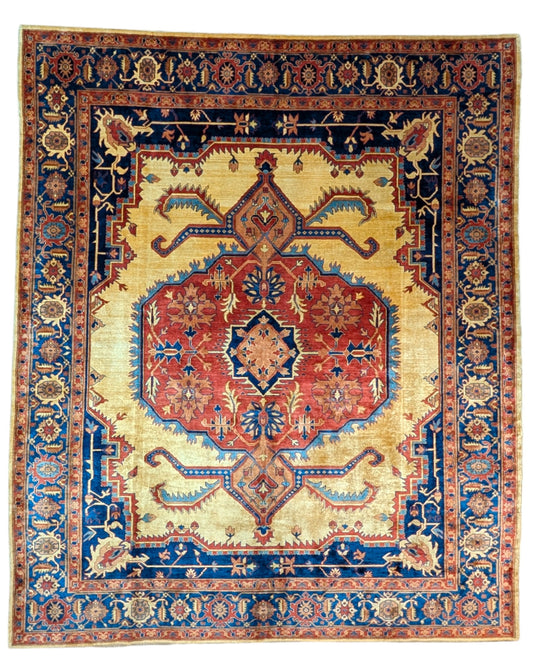 Tappeto Heriz persiano 303x255 cm, annodato a mano, lana e cotone con colori vegetali, fondo avorio con medaglione rosso e dettagli blu.