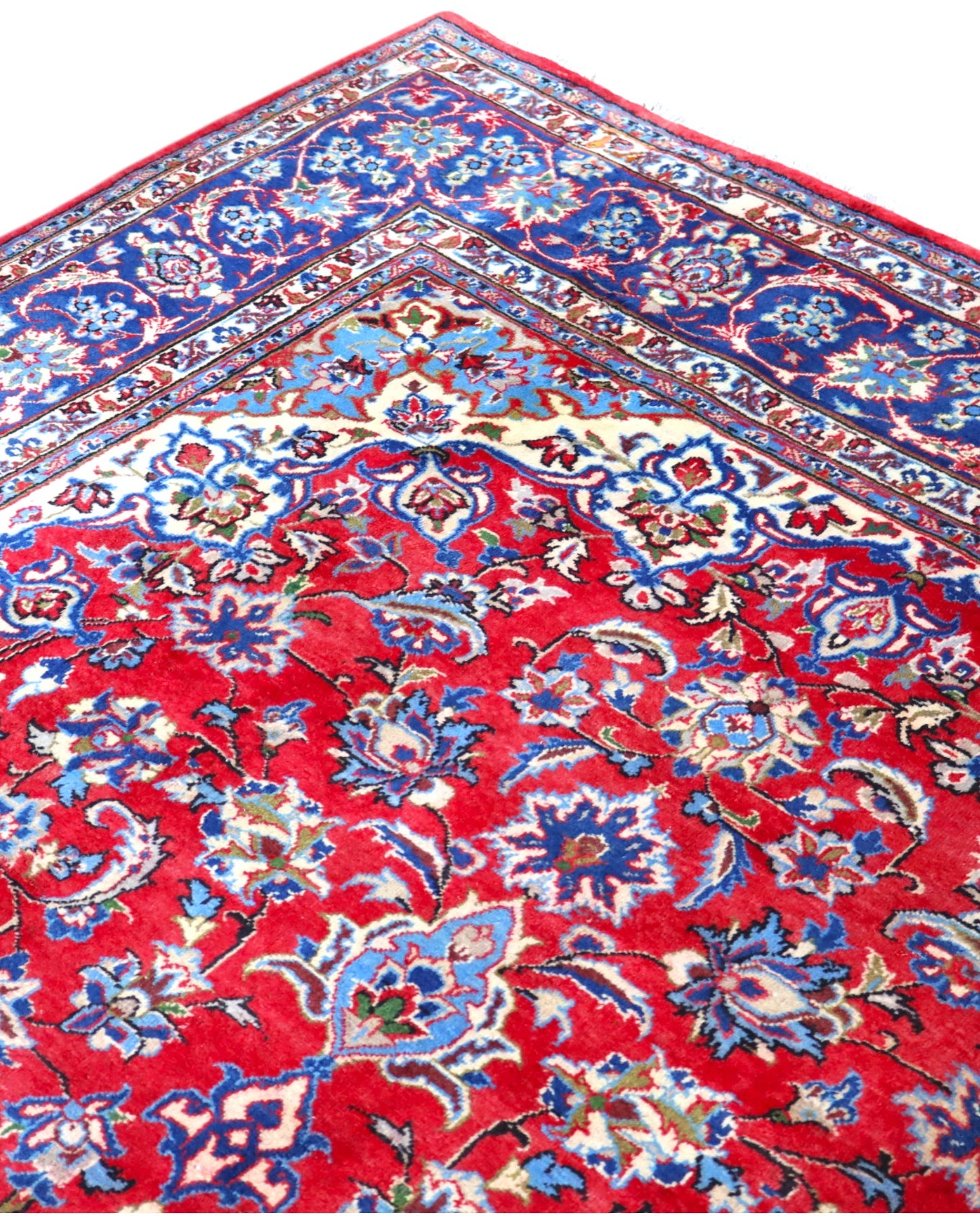 Tappeto Najafabad persiano 350x231 cm, annodato a mano in lana e cotone con colori vegetali, fondo rosso e dettagli blu e avorio.