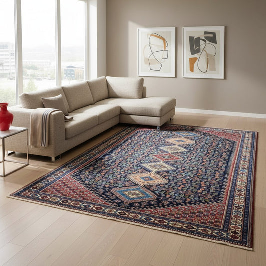 Tappeto Yalame persiano 346x265 cm, annodato a mano in lana e cotone, fondo blu con disegni geometrici tradizionali.