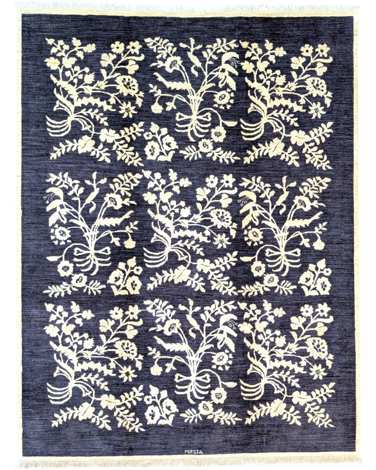 Tappeto moderno 228x176 cm Persia con fondo blu e motivi floreali avorio, annodato a mano in lana e cotone.