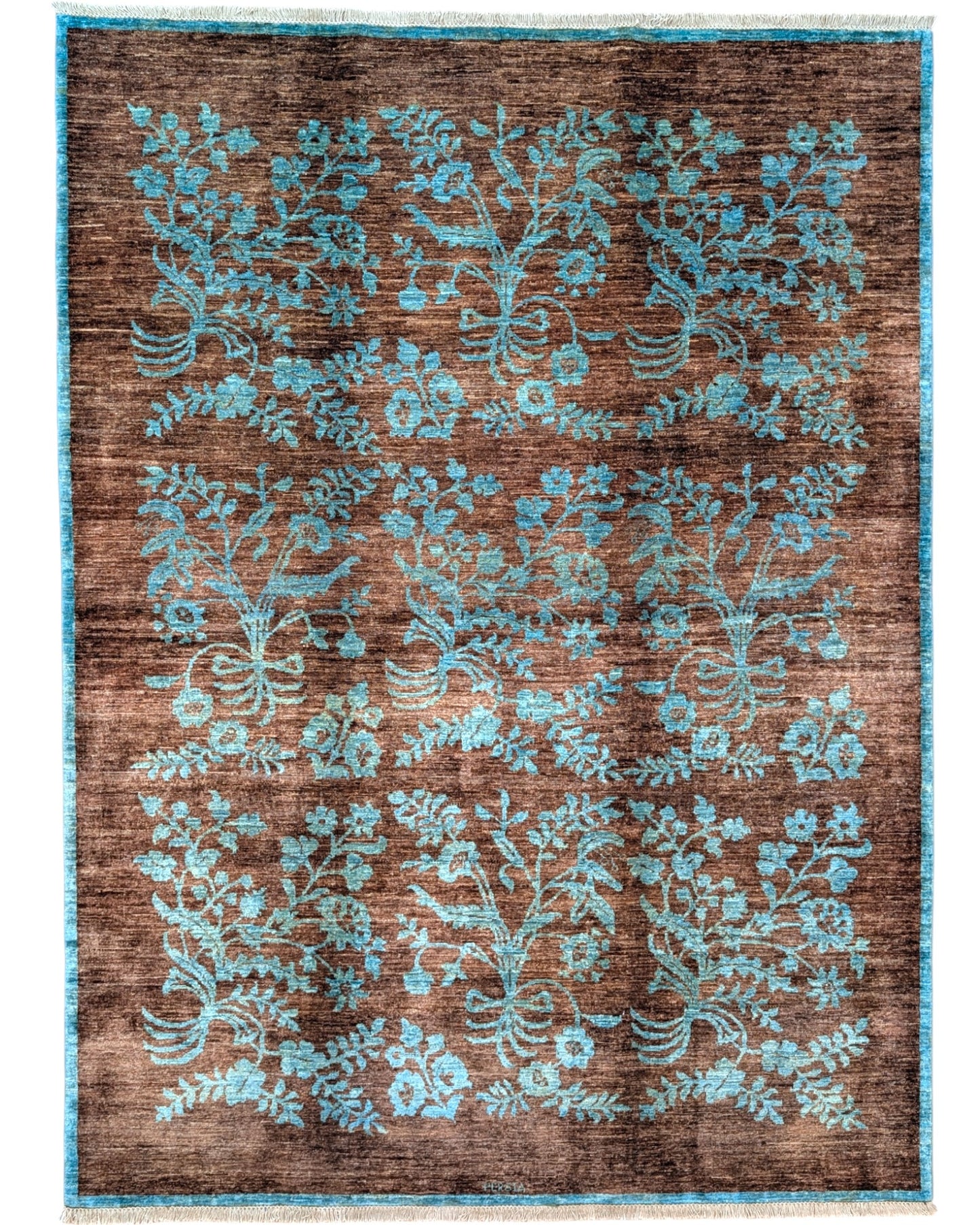 Tappeto moderno 242x180 cm Persia con fondo marrone e motivi floreali turchesi, annodato a mano in lana e cotone.