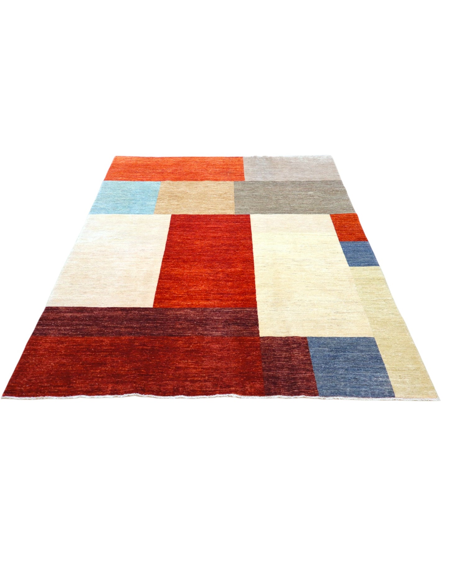 Tappeto moderno 274x195 cm con blocchi geometrici multicolore, rosso, grigio, beige e blu, tramato ed annodato a mano, provenienza Afghanistan.
