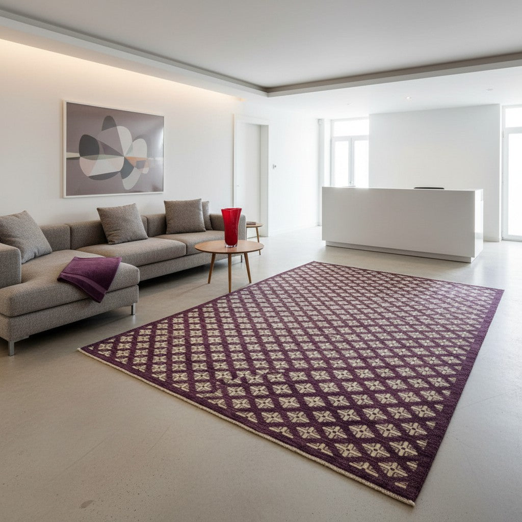 Tappeto moderno 295x199 cm Persia con motivi geometrici a rombi avorio su fondo bordeaux, annodato a mano in lana naturale.
