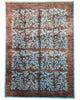 Tappeto moderno "Onda Turchese", design di Darios, annodato a mano, fondo marrone bruciato, disegno turchese, 340x243 cm, cotone e lana vegetale, certificato di autenticità incluso.