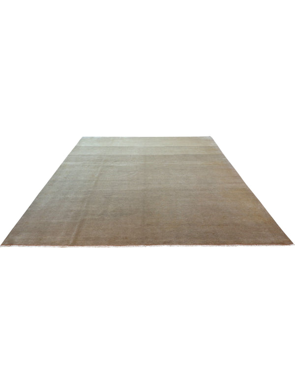 Tappeto moderno "Serenità Naturale", 367x273 cm, beige con sfumature tono su tono, minimalismo e raffinatezza, certificato di autenticità incluso.