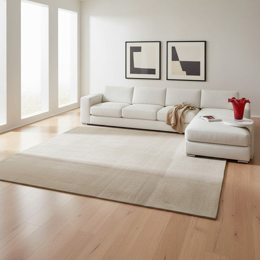 Tappeto moderno "Serenità Naturale", 367x273 cm, beige con sfumature tono su tono, minimalismo e raffinatezza, certificato di autenticità incluso.