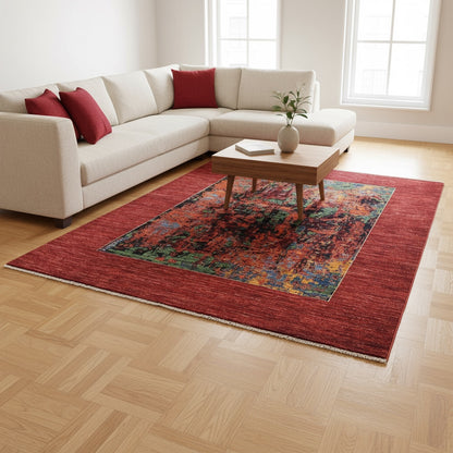 Tappeto moderno persiano “Estratto dei Colori” 237x182 cm, annodato a mano, lana e colori naturali, sfumature blu, verde, ocra e bordura rosso mattone.