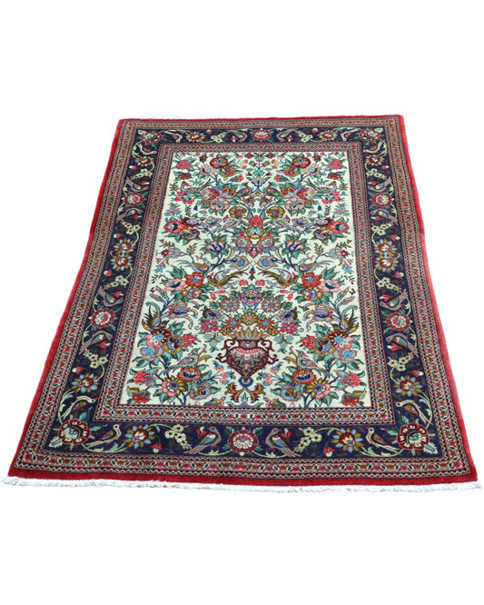 Tappeto persiano 148x103 cm avorio con motivi floreali in soggiorno elegante