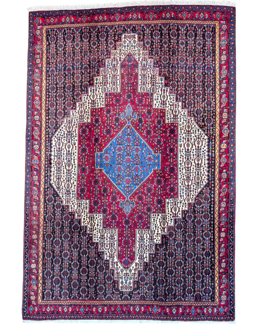 "Tappeto Sannhe annodato a mano con motivi geometrici e floreali in rosso, blu e bianco, 300x200 cm."