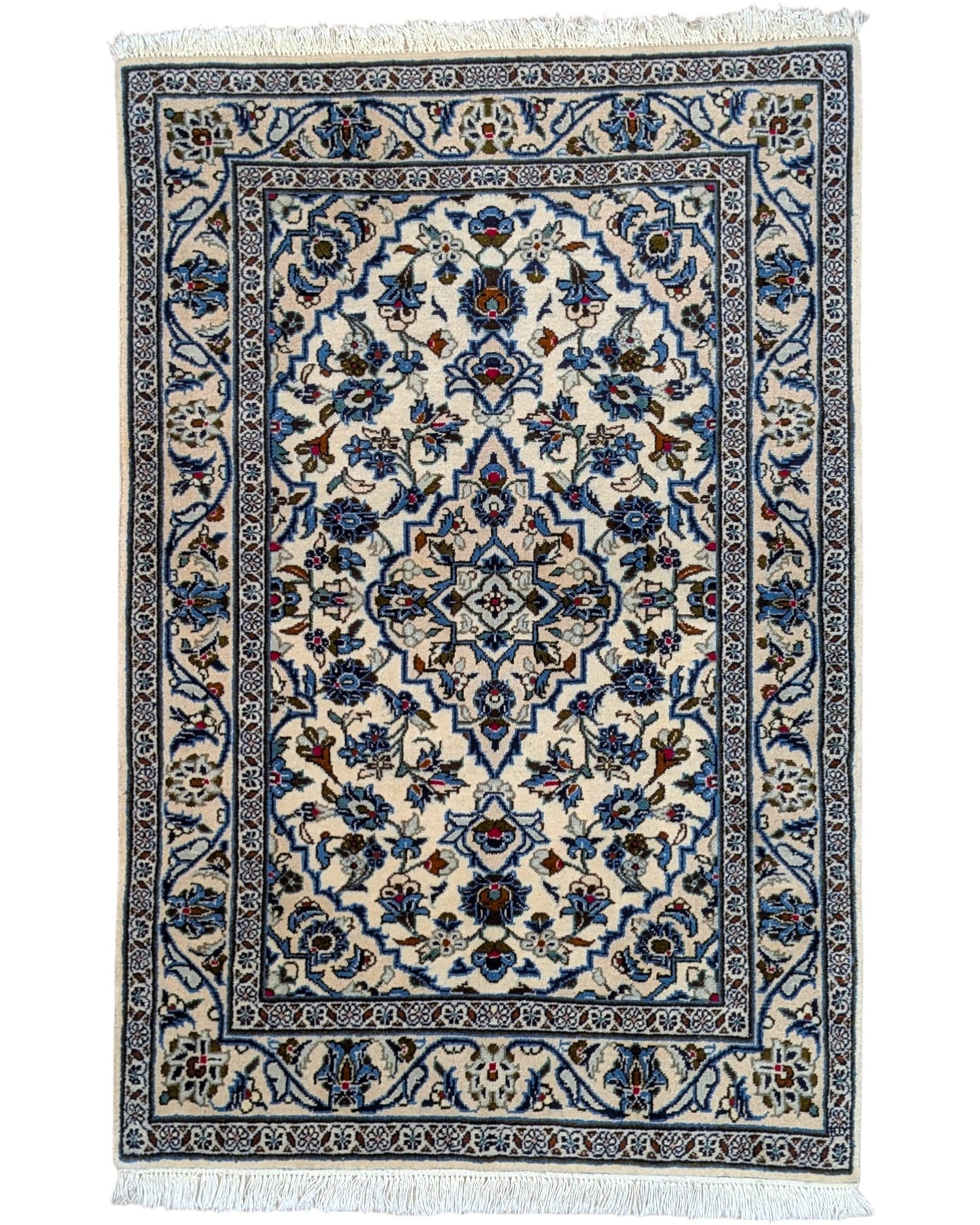 Tappeto persiano 150x107 cm avorio con motivi floreali in soggiorno elegante