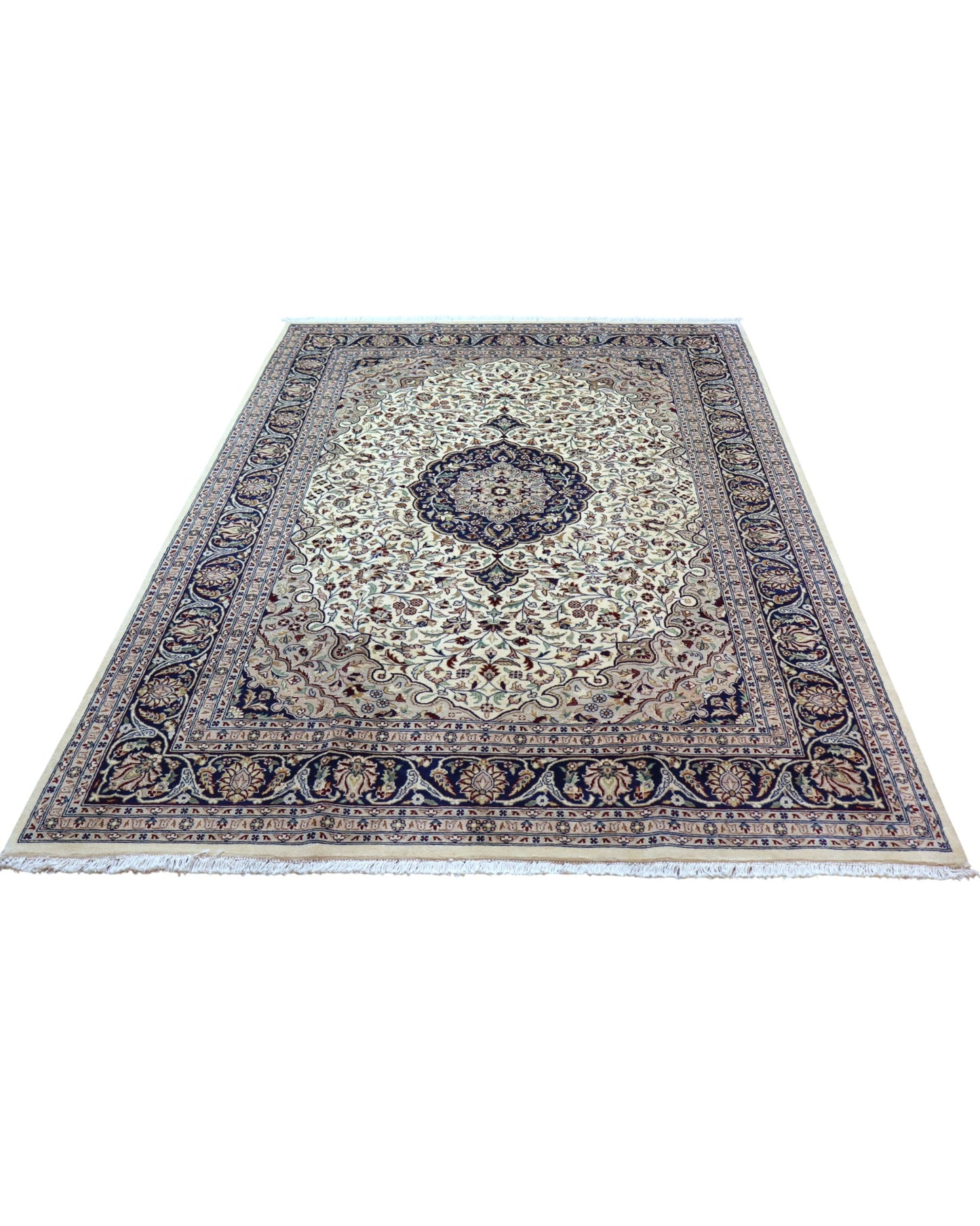 "Tappeto Kashmir avorio e blu con medaglione centrale, 278x187 cm."