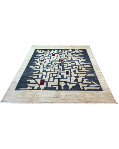 "Tappeto moderno beige con pannello geometrico grigio e accenti rossi, annodato a mano, 293x201 cm."