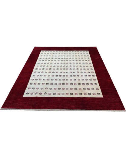 "Tappeto moderno con cornice bordeaux e pannello avorio con motivi ripetuti, annodato a mano, 278x197 cm."