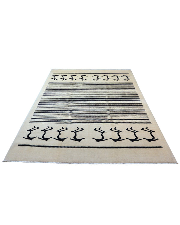 "Tappeto Moderno beige con figure stilizzate nere e righe geometriche, 297x197 cm."