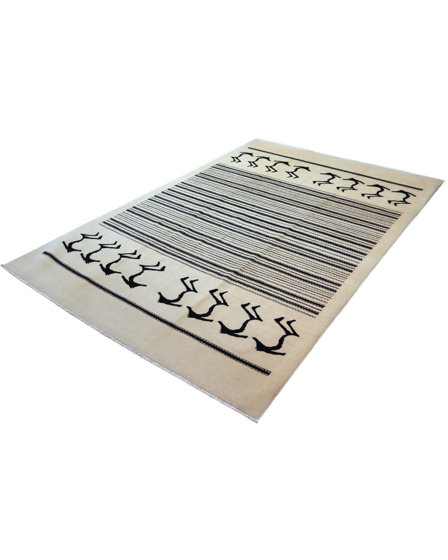 "Tappeto Moderno beige con figure stilizzate nere e righe geometriche, 297x197 cm."