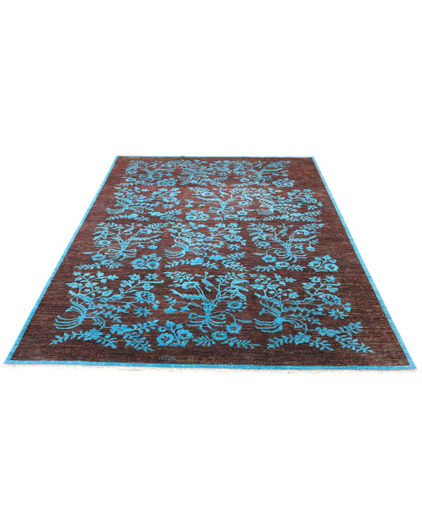 "Tappeto Moderno marrone con fiori turchesi ripetuti, 282x202 cm."