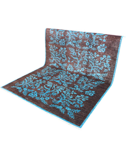 "Tappeto Moderno marrone con fiori turchesi ripetuti, 282x202 cm."