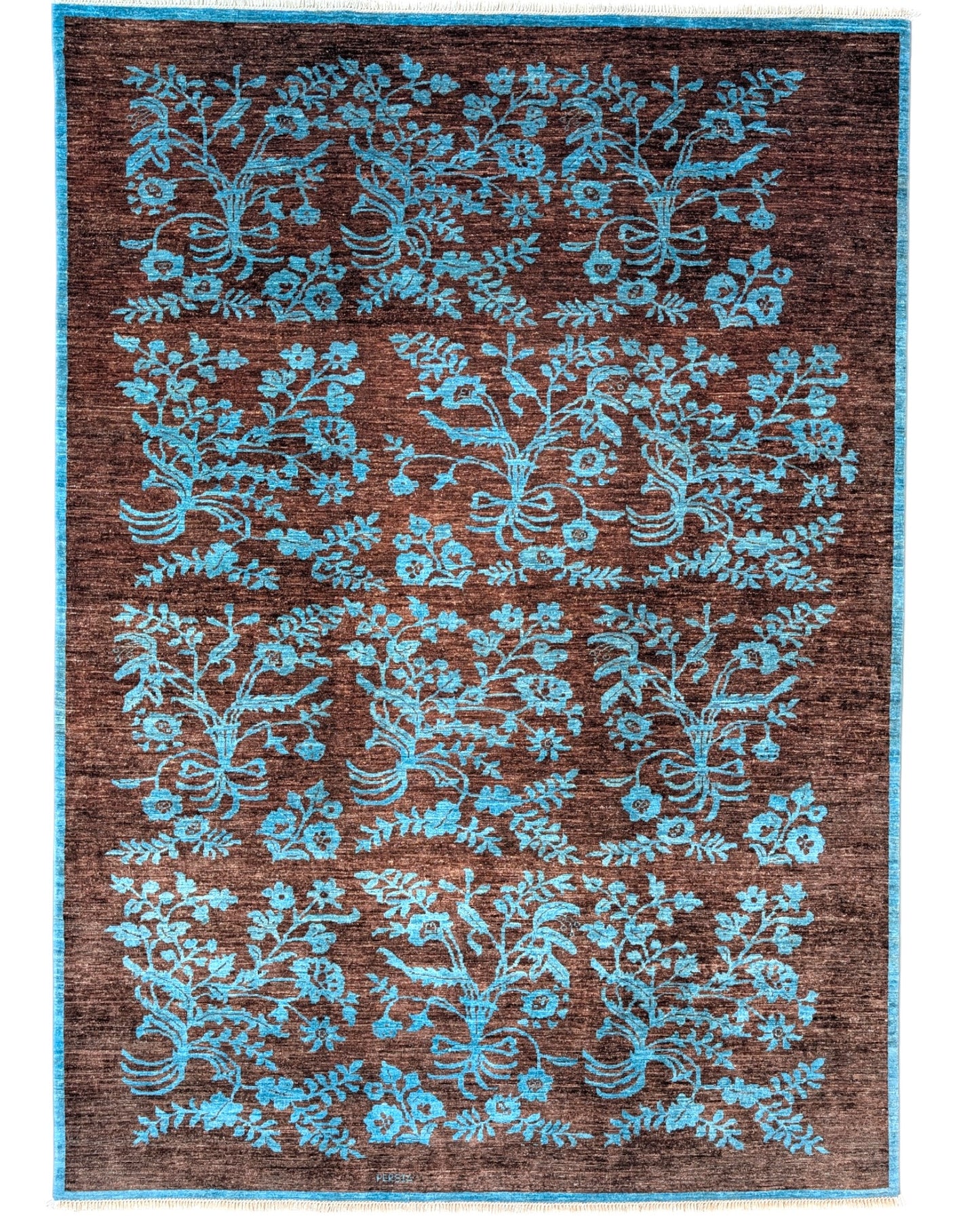 "Tappeto Moderno marrone con fiori turchesi ripetuti, 282x202 cm."