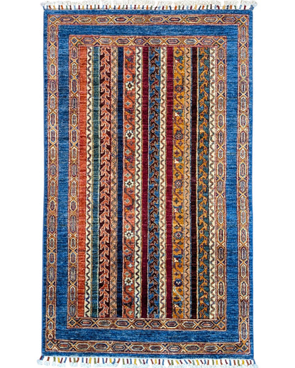 Tappeto Shirvan caucasico 155x95 cm annodato a mano, fondo blu con righe verticali multicolore e motivi geometrici tradizionali