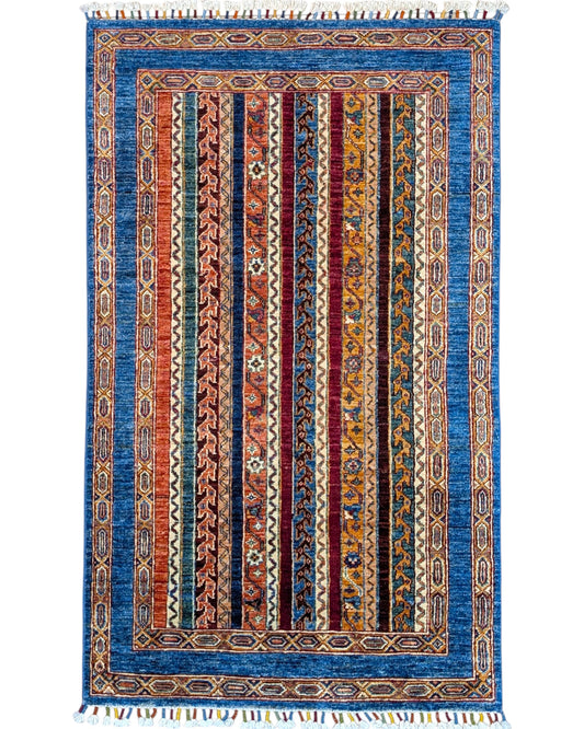Tappeto Shirvan caucasico 155x95 cm annodato a mano, fondo blu con righe verticali multicolore e motivi geometrici tradizionali