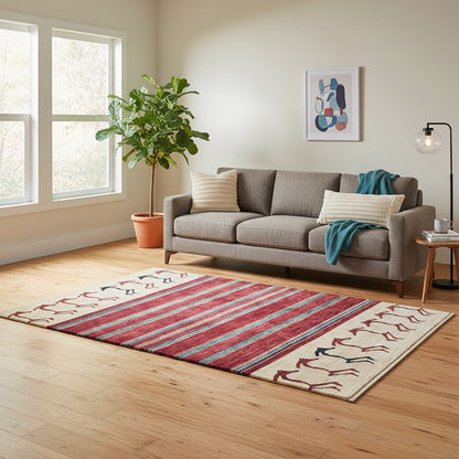 Tappeto artigianale moderno con righe verticali multicolori e cavalli stilizzati nelle fasce superiore e inferiore, annodato a mano in cotone e lana naturale.