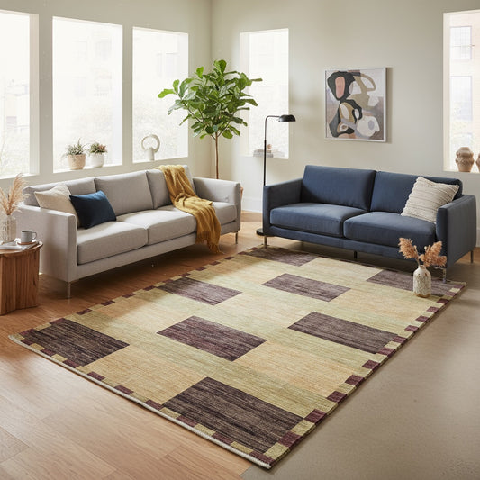 Tappeto moderno 238x169 cm Persia con motivo geometrico rettangolare, fondo beige e verde chiaro con inserti marrone scuro, lana annodata a mano.