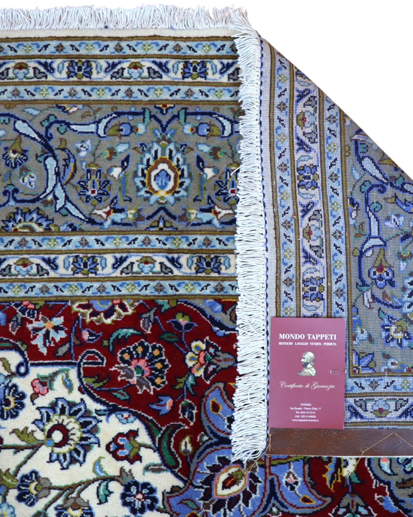 "Tappeto Kashan persiano avorio rosso e blu con medaglione centrale, 310x214 cm."